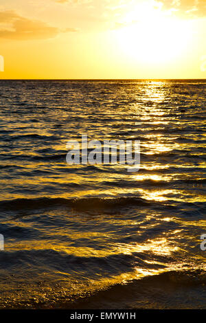 Asien in Kho Tao Bucht Insel Sonnenuntergang Sonne Thailand und Südchinesische Meer Stockfoto