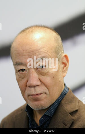 Udine, Italien. 24. April 2015. Der japanische Komponist und Pianist Joe Hisaishi schaut während einer Pressekonferenz the17Th Far East Film Festival (das Filmfestival für beliebte asiatische Kino 23 April - 2 Mai) am 24. April 2015 am Theater Nuovo Giovanni da Udine in Udine. Bildnachweis: Andrea Spinelli/Alamy Live-Nachrichten Stockfoto