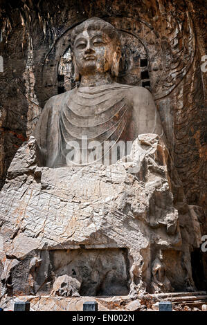 Geschnitzten Buddha-Statuen in Longmen Grotten, Dragon Gate Grotten aus dem 6. bis 8. Jahrhundert, UNESCO-Weltkulturerbe Stockfoto