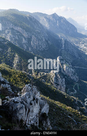 Das Kyrenia-Gebirge von St. Hilarion Burg, in der Nähe von Girne (Kyrenia), Nordzypern Stockfoto