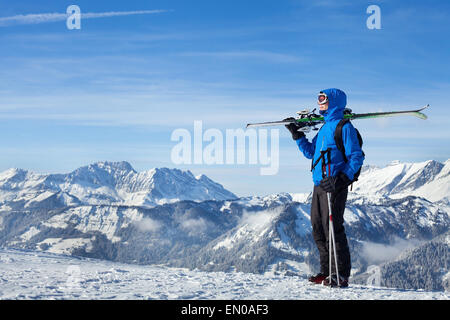 Freestyle-skiing im Hochgebirge Stockfoto