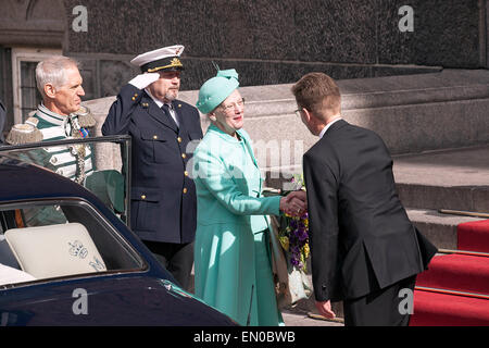 Kopenhagen, Dänemark, April16th, 2015. Königin Margrethe und Frank Jensen, Oberbürgermeister von Kopenhagen ist die Trennung. Das Rathaus hatte die Königin fünfundsiebzigsten Geburtstag mit Musik und Unterhaltung gefeiert. Stockfoto