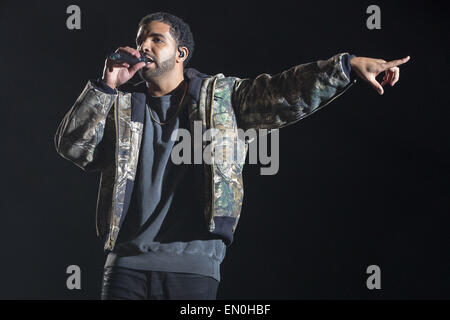 Indio, Kalifornien, USA. 19. April 2015. Sängerin DRAKE tritt während der drei Tage des Coachella Music and Arts Festival in Indio Polo Club in Indio, Kalifornien © Daniel DeSlover/ZUMA Draht/Alamy Live News Stockfoto