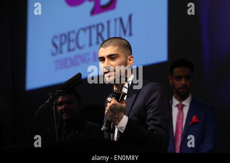 London 17 /04 2015 Park Lane Zayn Malik erhält Auszeichnung beim Asian Awards Stockfoto