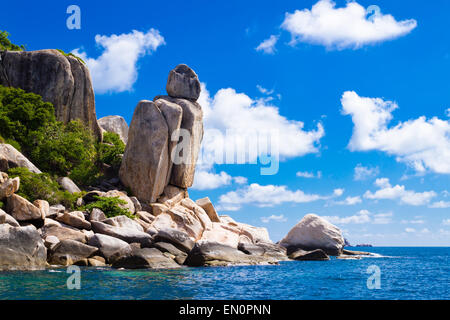 Schöne tropische Landschaft. Stone Island Küste. Koh Tao ist Stockfoto