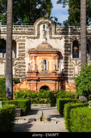 Spanien, Andalusien. Detail des Gartens der Königspalast Alcazar in Sevilla. Stockfoto