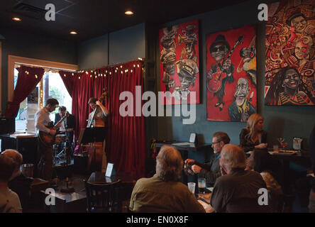 NEW ORLEANS, Louisiana, USA: Der gefleckte Katze-Musik-Club Stockfoto