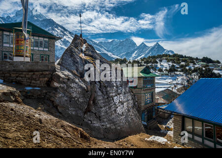 Riesige Mani-Stein in Namche Bazaar, Nepal Stockfoto