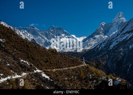 Blick auf Everest, Lhotse, Nuptse, Ama Dablam Spitzen in der Everest Region Stockfoto