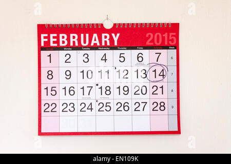 Wand-Monatskalender eingekreist Februar 2015, Valentinstag Stockfoto