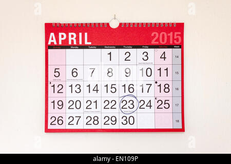 Wand-Monatskalender eingekreist April 2015, Str. Georges Tag Stockfoto
