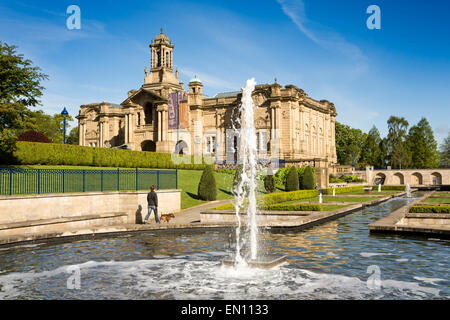 Großbritannien, England, Yorkshire, Bradford Lister Park, Mughal Garten, basierend auf Srinagar Shalimar Garten, Kaschmir und Carwtright Halle Stockfoto