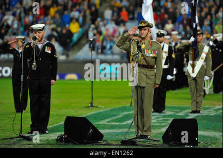 Sydney, Australien. 25. April 2015. Super Rugby.NSW Waratahs im Vergleich zu Melbourne Rebellen. ANZAC Day ist vor dem Spiel anerkannt. Die Waratahs gewann 18-16. Bildnachweis: Aktion Plus Sport/Alamy Live-Nachrichten Stockfoto