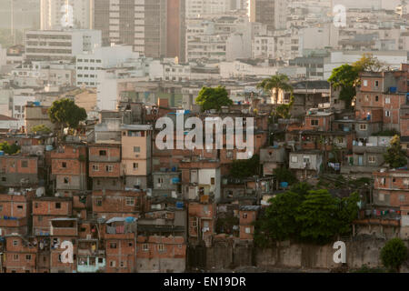 Eine Favela Slum Gemeinschaft in Santa Teresa, Rio de Janeiro, Brasilien Stockfoto