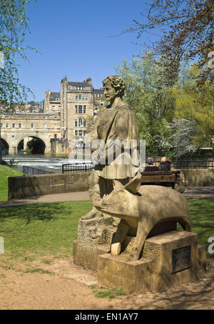 Bad Somerset England UK Bladud und sein Schwein in Parade Gardens Park mit Pulteney Brücke und Fluss Avon Stockfoto