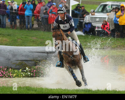 26. April 2015 - Lexington, KY, US - April 25, 2015: #88 Meister munter und Boyd Martin beendet im 6. Platz auf der Cross Country Strecke während der Rolex-drei-Tages-Veranstaltung im Kentucky Horse Park in Lexington, Kentucky Candice Chavez/ESW/CSM Stockfoto