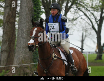 26. April 2015 - Lexington, KY, US - April 25, 2015: #74 Covert Rechte und Colleen Rutledge auf der Cross Country Strecke während der Rolex-drei-Tages-Veranstaltung im Kentucky Horse Park in Lexington, Kentucky Candice Chavez/ESW/CSM Stockfoto