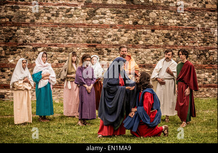 Italien Piemont Turin Grabtuch Ausstellung 2015 - die Leidenschaft des Sordevolo in Turin Porte Palatine, 25. April 2015-Gruß Christi, an seine Mutter Stockfoto