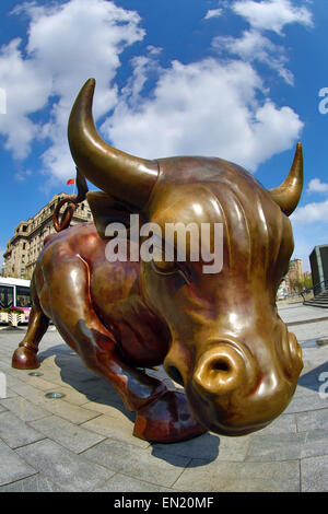 Der Bund-Stier auf den Bund, Shanghai, China Stockfoto