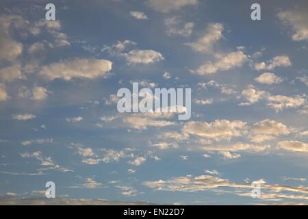 Kanus am Ufer Stockfoto