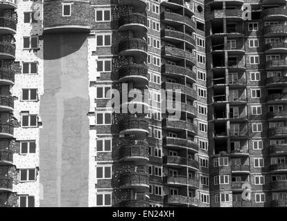 24. April 2015 - Wärmedämmung von einem Mehrfamilienhaus Platten hergestellt aus Polyurethan © Igor Golovniov/ZUMA Draht/Alamy Live News Stockfoto