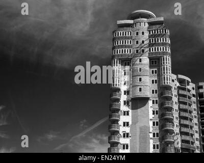 24. April 2015 - Wärmedämmung von einem Mehrfamilienhaus Platten hergestellt aus Polyurethan © Igor Golovniov/ZUMA Draht/Alamy Live News Stockfoto
