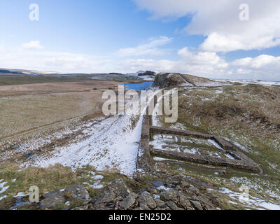 Winter an den Überresten der Burg Nick am Hadrianswall, Milecastle 39, in der Nähe von Stahl-Rigg, zwischen Housesteads und Crag Lough Stockfoto