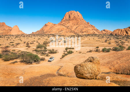 Spitzkoppe Berg am Mittag, Namibia. Stockfoto