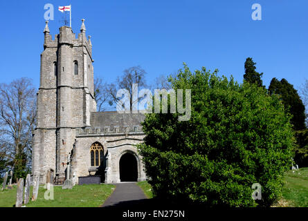 St Giles Kirche, Bradford-in-Ton, Somerset fliegen England Flagge für St George es Day Stockfoto