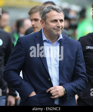 Mönchengladbach, Deutschland, April 26,2015, Sport, Fussball, Bundesliga, Spieltag 30, Borussia Moenchengladbach Vs VfL Wolfsburg: Geschäftsführer Klaus Allofs (Wolfsburg). Bildnachweis: Jürgen Schwarz/Alamy Live-Nachrichten Stockfoto