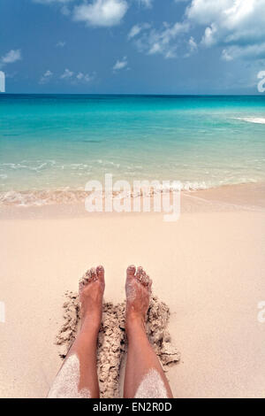 Füße im Sand, Caribbean Stockfoto