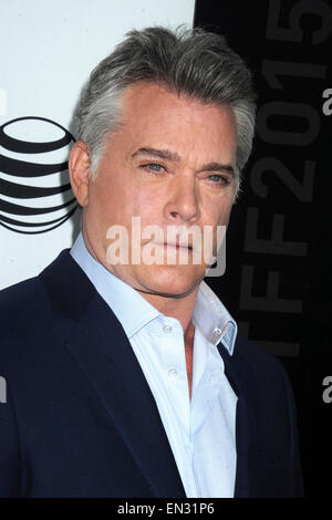 New York City. 25. April 2015. Ray Liotta besucht der Closing Night screening von "Goodfellas" während des 2015 Tribeca Film Festival im Beacon Theatre am 25. April 2015 in New York City. / Bild Allianz © Dpa/Alamy Live-Nachrichten Stockfoto