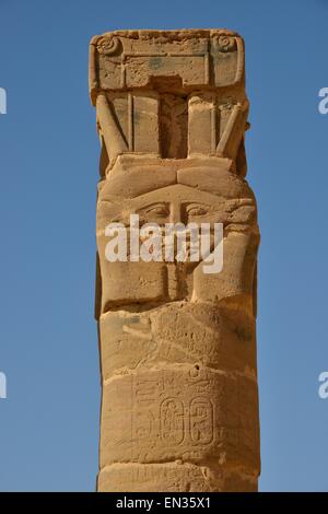 Spalte, Tempel der Hathor, Gebel Barkal, Karima, nördlichen Bundesstaat, Nubia, Sudan Stockfoto