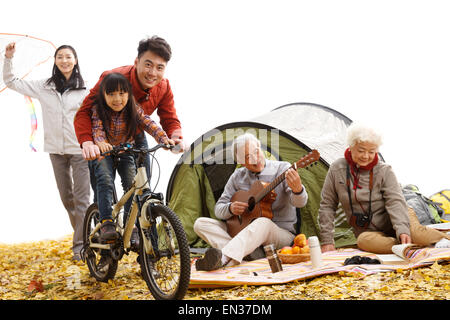 Glücklich Familienausflüge Stockfoto