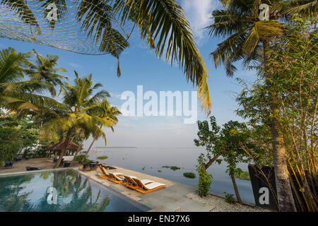 Schwimmbad, Hotel Reinheit, Malabar entkommt, Vembanad See, Kerala, Indien Stockfoto