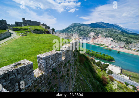 Blick über den Fluss Buna, von der Burg Rozafa Shkodër, Shkodra, Albanien Stockfoto