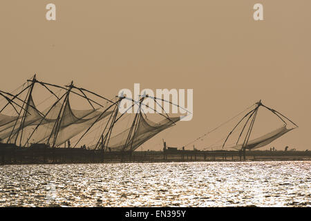 Chinesische Fischernetze, Fort Cochin, Kochi, Kerala, Indien Stockfoto