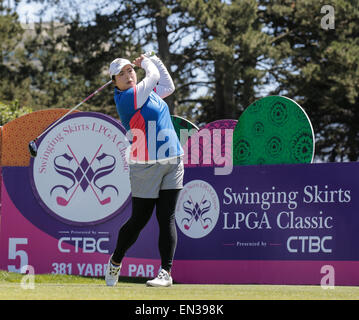 San Francisco, CA. 26. April 2015. Shanshan Feng Abschlag ein das 5. Loch während LPGA schwingende Röcke Classic am Lake Merced Golf Club San Francisco, CA-Credit: Csm/Alamy Live-Nachrichten Stockfoto