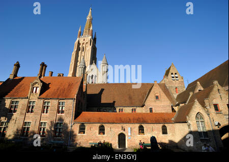 Belgien, Brügge, Old St. John's Hospital und Kirche unserer Lieben Frau Stockfoto