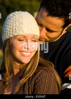 USA, Utah, Provo, junges Paar, umarmen Stockfoto
