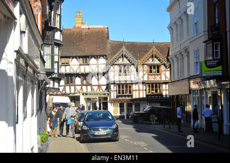 Eine Straße von Holz gerahmt Gebäude in der historischen Marktstadt Ludlow. Stockfoto