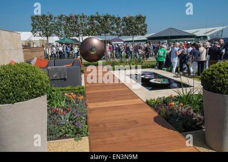 Moderne Gartengestaltung auf Harrogate Spring Flower Show. Stockfoto