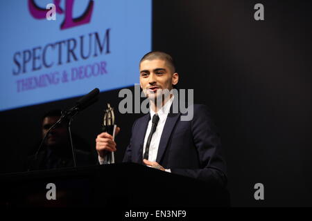 London 17 /04 2015 Park Lane Zayn Malik erhält Auszeichnung beim Asian Awards Stockfoto