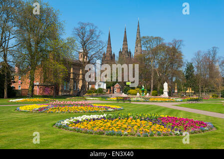 Frühling in Beacon Park, Lichfield, Staffordshire, England. Stockfoto