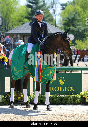 Lexington, KY, USA. 27. April 2015. 26. April 2015: #10 Fischerrocana FST und Michael Jung aus Deutschland die 2015 Rolex drei Tages-Veranstaltung im Kentucky Horse Park gewinnen. Candice Chavez/ESW/CSM/Alamy Live-Nachrichten Stockfoto