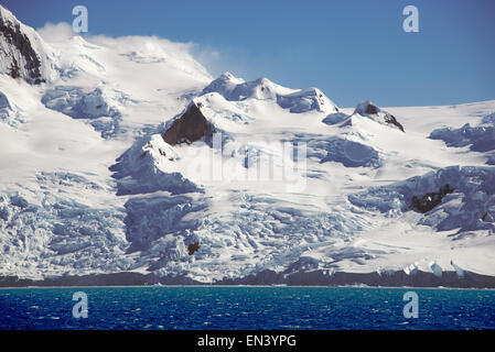 Schneebedeckte Berge Brabant Insel antarktischen Halbinsel Antarktis Stockfoto