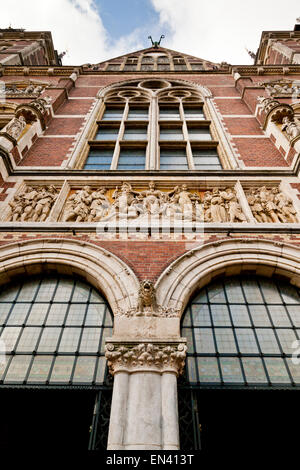 Die Fassade des Rijksmuseum Art Gallery und Museum in Amsterdam Holland die Niederlande Europa Stockfoto