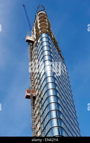 Neues Hochhaus-Wohnanlage im Bau, City Road, Islington, London Stockfoto