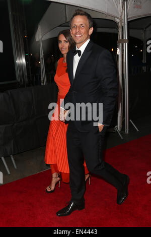 Seth Meyers (R) und Frau Alexi Ashe besuchen 2015 Zeit 100 Gala in Frederick P. Rose Hall, Jazz at Lincoln Center. Stockfoto