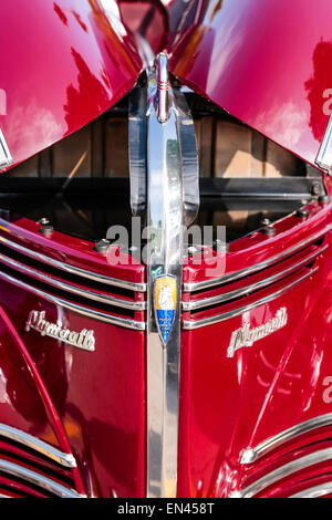 Scharfe vorne eine 1940 Plymouth Deluxe 2 türige Limousine Stockfoto